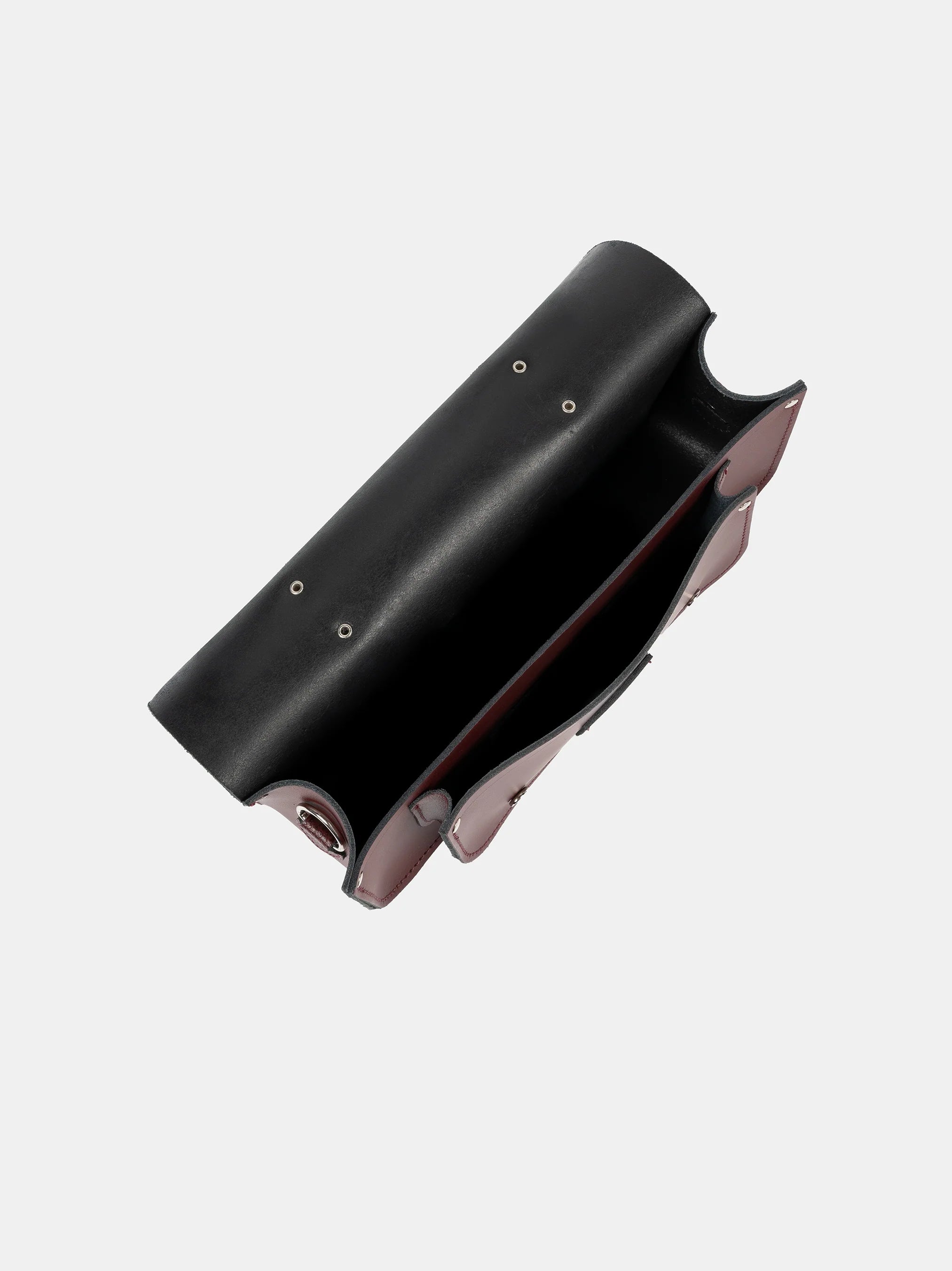 Long Leather Satchel with Magnetic Closure in Oxblood Detail Shot 3