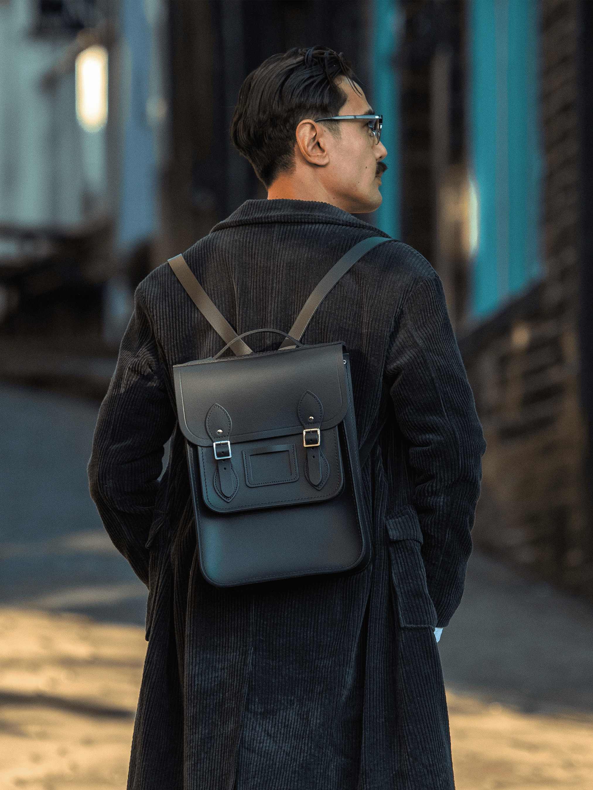 Mens-The Portrait Backpack - Navy